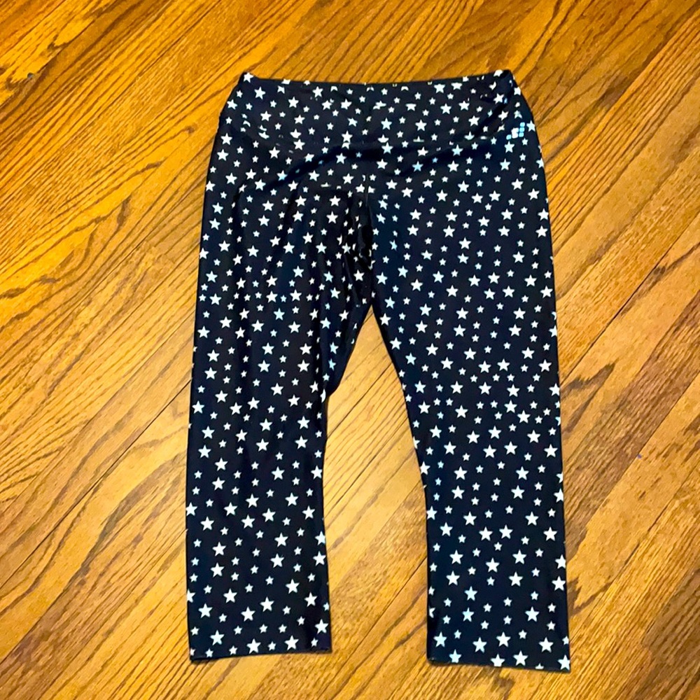 Star printed workout capris